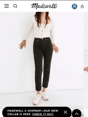 Madewell women's Charcoal Black classic Straight Jeans.  Size 32